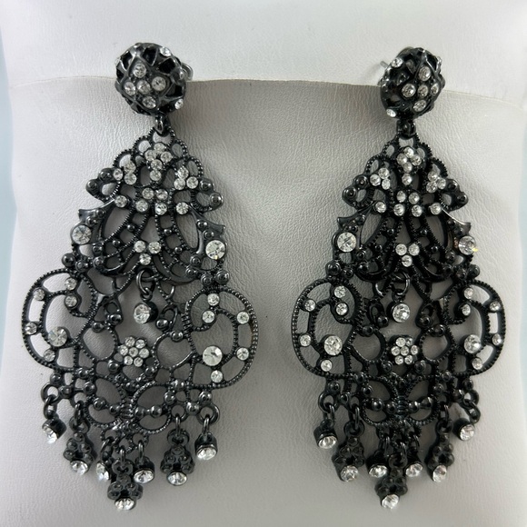 Chandelier earrings - Picture 1 of 5